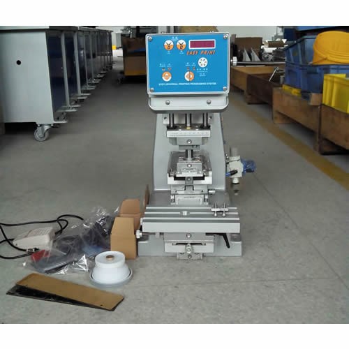 Máquina de tampografía de sobremesa con taza de tinta Máquina de tampografía de sobremesa con taza de tinta