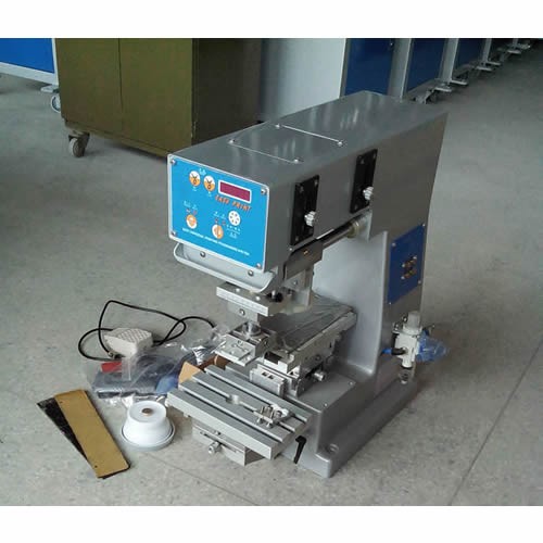 Máquina de tampografía de sobremesa con taza de tinta Máquina de tampografía de sobremesa con taza de tinta